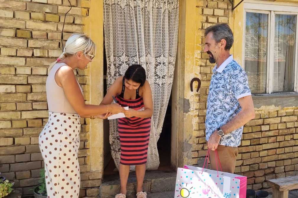 Opštinska uprava Opovo: Pet paketa za novorođene bebe